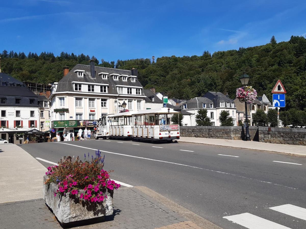 Rive Gauche Sur Semois Appartamento Bouillon Esterno foto